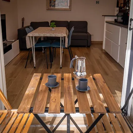 New Cozy Apt, Close To Downtown *