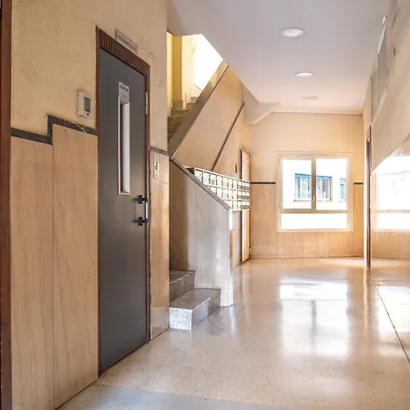 Lejlighed New Cozy Apt, Close To Downtown Rom