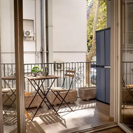 New Cozy Apt, Close To Downtown * Rom